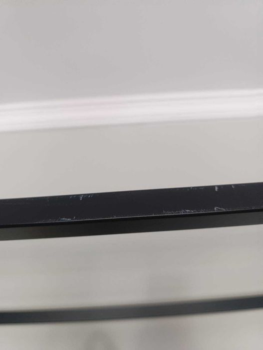 Estante moderna em aço e madeira