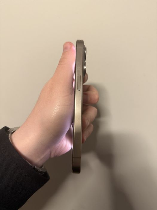 Apple iPhone 15 Pro 128Gb. ( Natural Titanium )