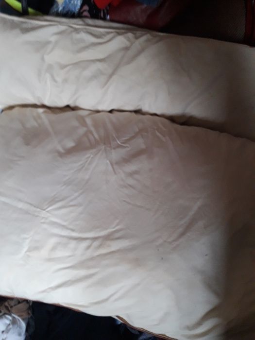 Подушки , стан гарний