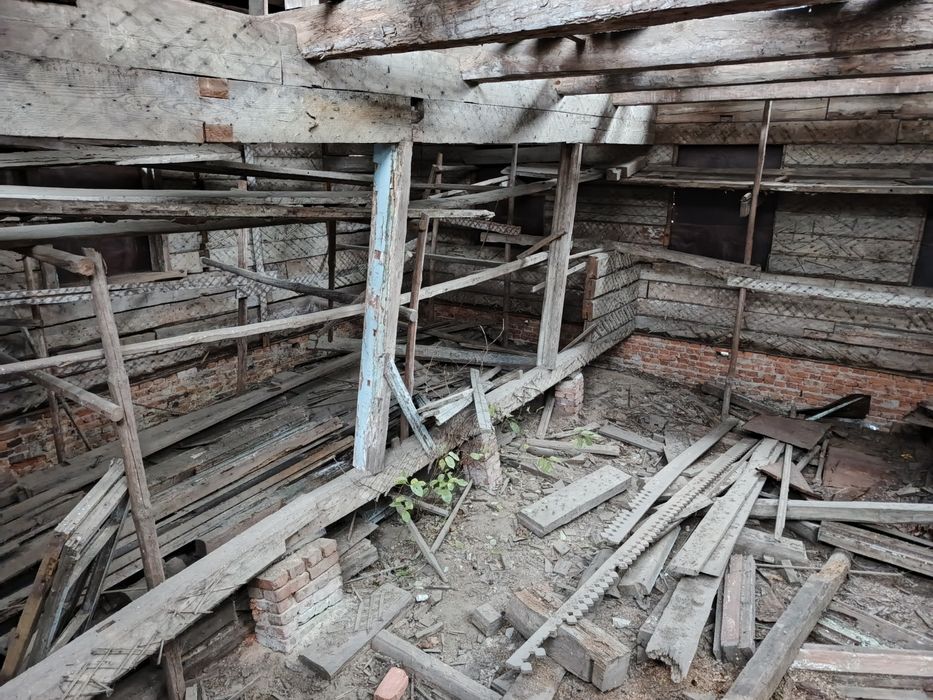 Продам сруб із номером будинку