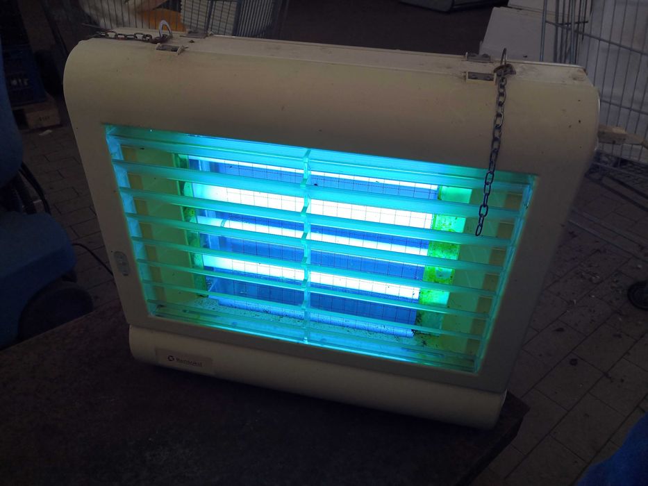 Electrocutor de insectos para talho/espaço de grandes dimensões.