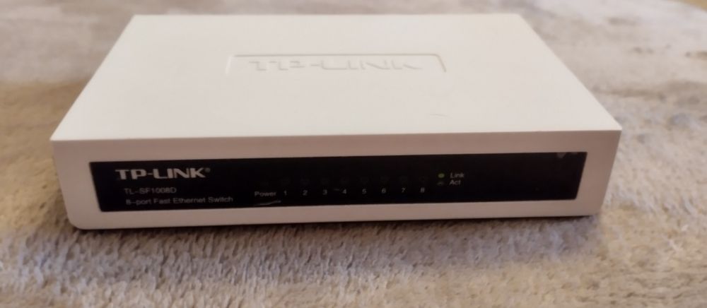 TP-LINK TL-SF1008D 100mb/s