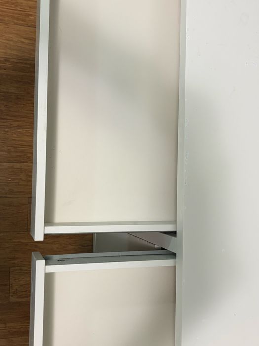 Biurko IKEA MICKE białe (105x50 cm)