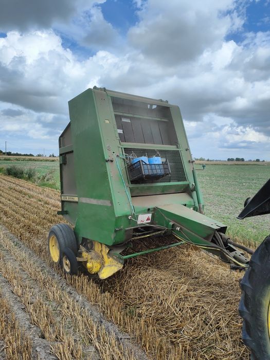 Prasa John Deere 550