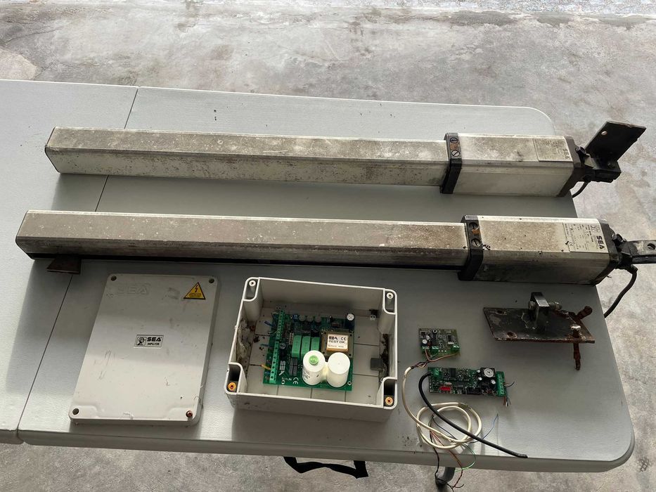 Motor hidráulico para sistemas de abertura de portão - SEA Mini Tank