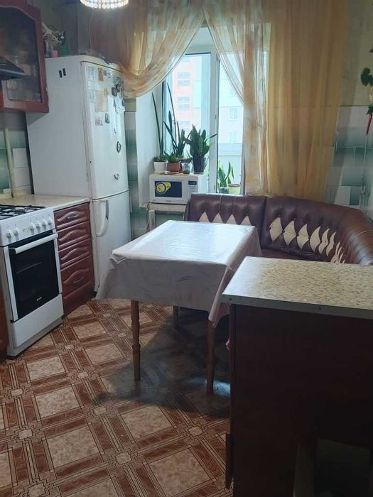 RLT O01 Продам 2 кімнатну квартиру в цегляному будинку, проспект Миру, ЗАЗ