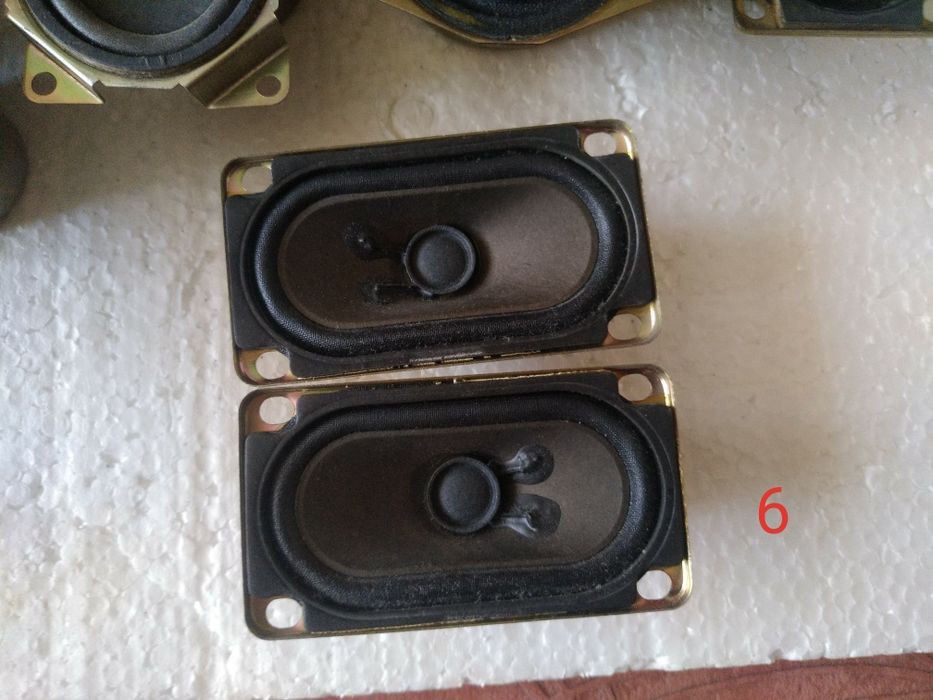 Динамики звуковые.