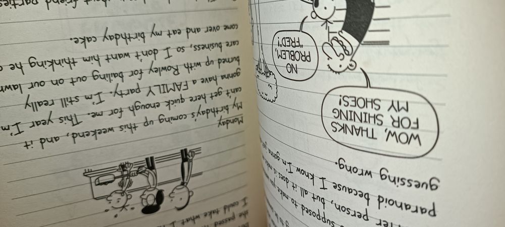 Antigo livro diário de um banana versão inglesa