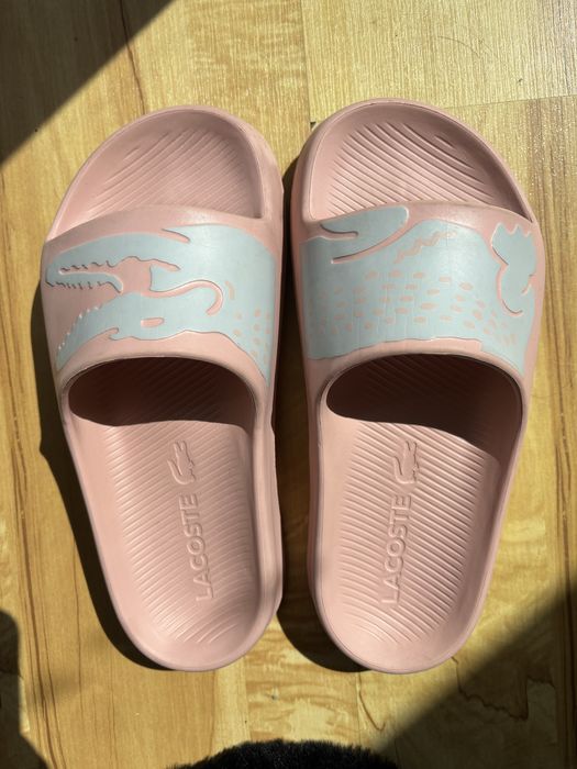 Chinelos da Lacoste rosa