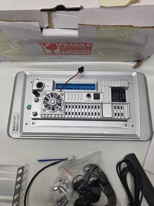 Radio uniwersalne GPS WiFi 10,33 cala 4+32G Android 8S1033P