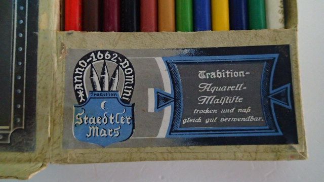 Caixa de lápis antigos da STAEDTLER e Caran D`ache