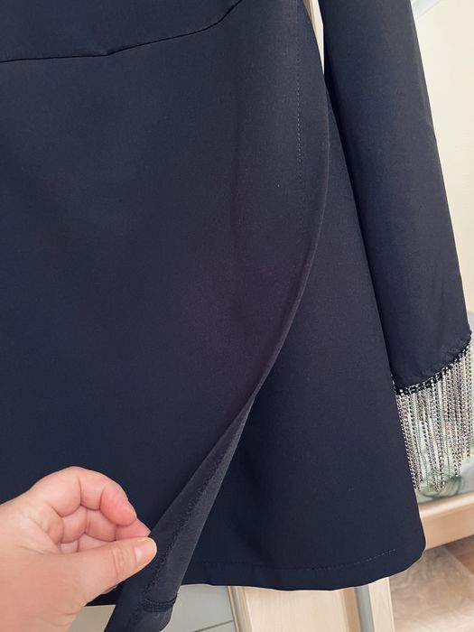 Продам коктельну сукню чорну розмiр М