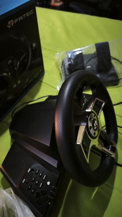 Vendo volante para PC e PS4