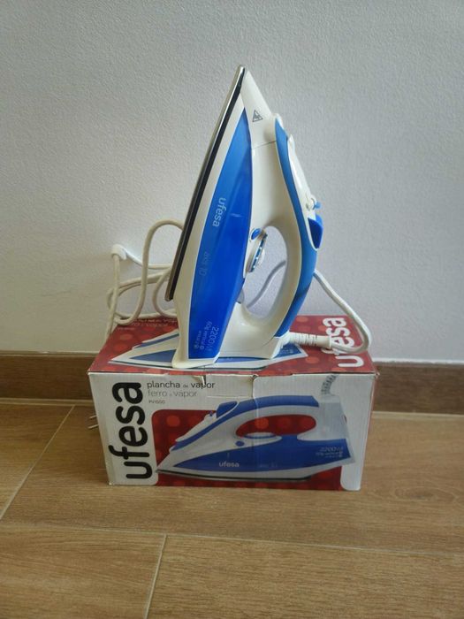 Ferro de engomar - UFESA