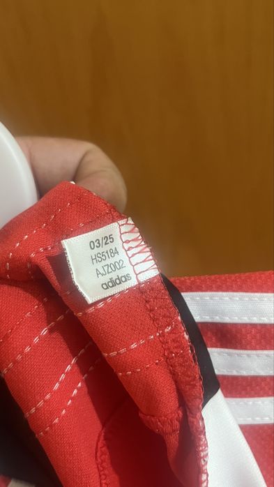 2 Camisolas Adidas SL Benfica XL – Bom Estado