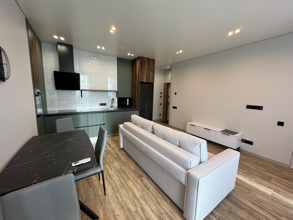 Здам 2х кім квартиру Центр перша здача