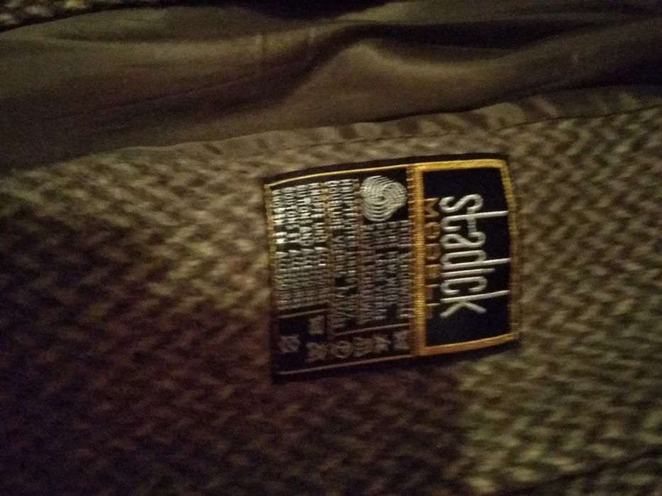 Płaszcz damski z kołnierzem z lisa