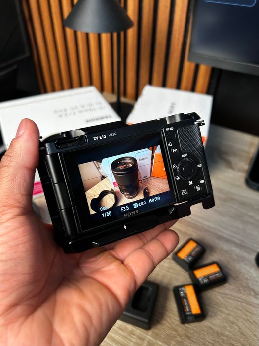 Sony ZV-E10 + Tamron 17-70 F2.8 + Kit Completo