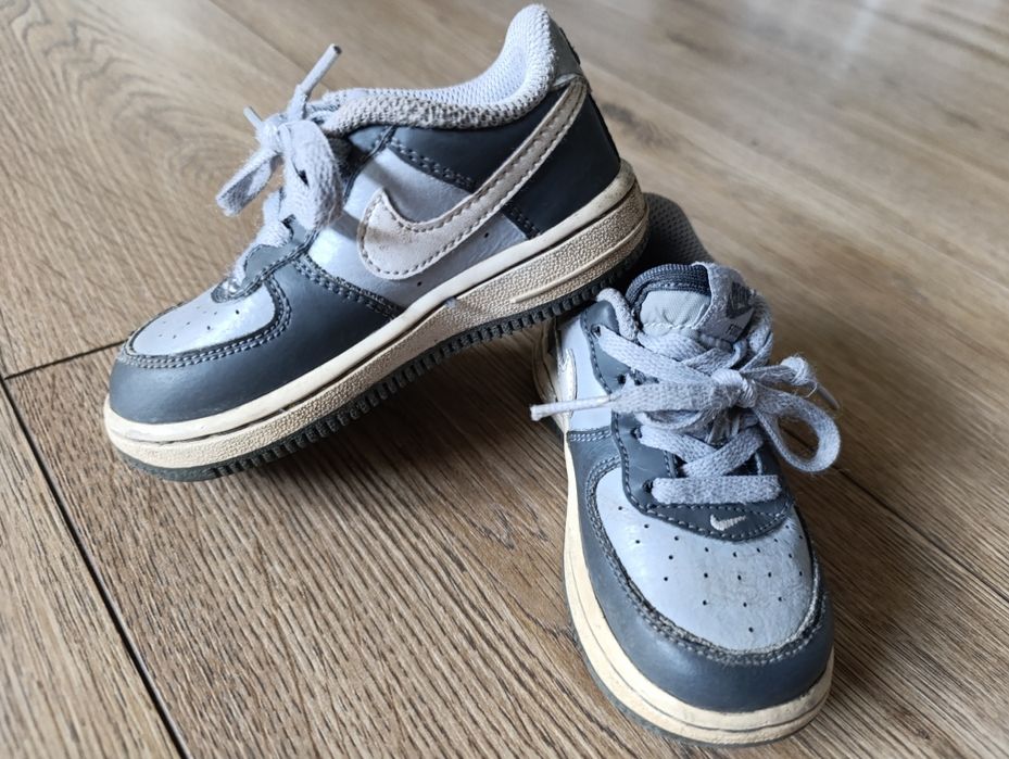 Nike Air Force r 23,5