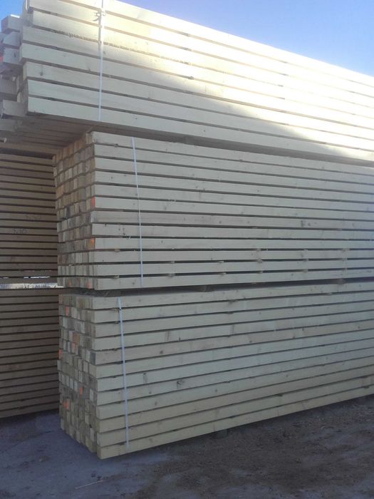 Więźba dachowa /krokwie/łaty/deski