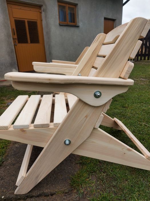 Krzesła ogrodowe drewniane