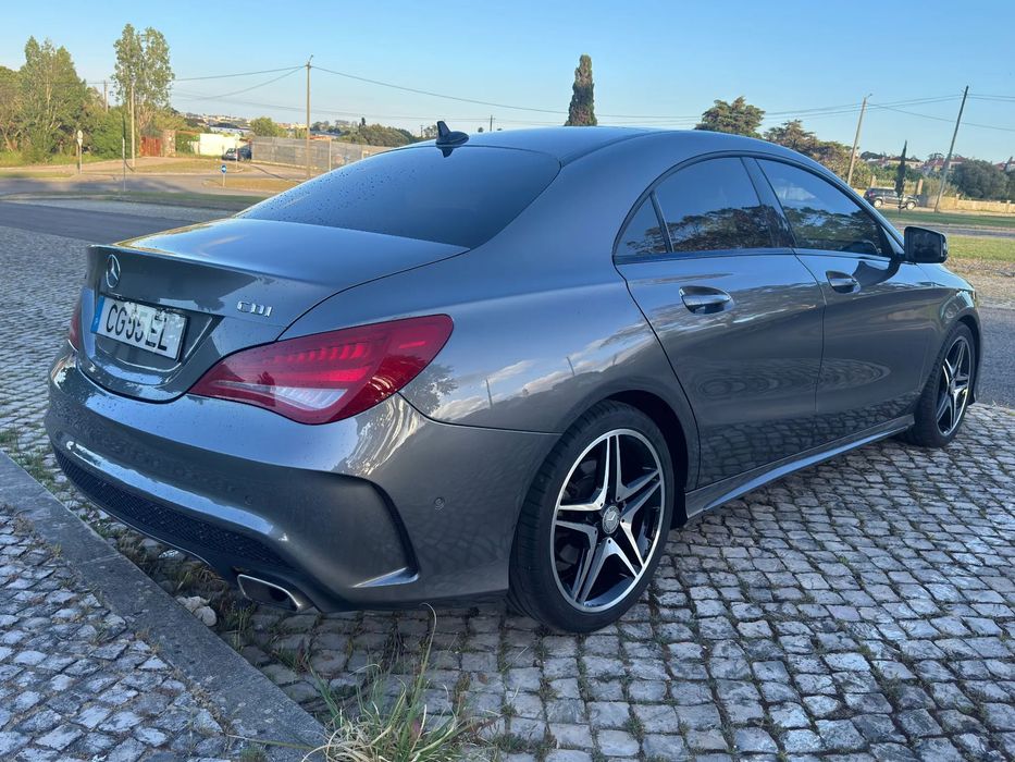 Mercedes-Benz CLA 220 d 7G-DCT AMG Line
