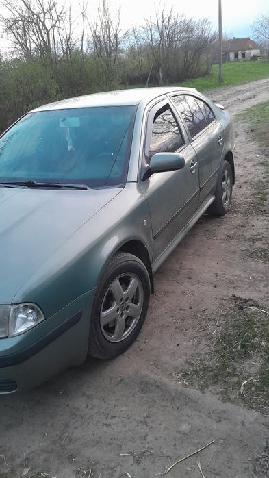 Продам Шкоду Октавіа тур