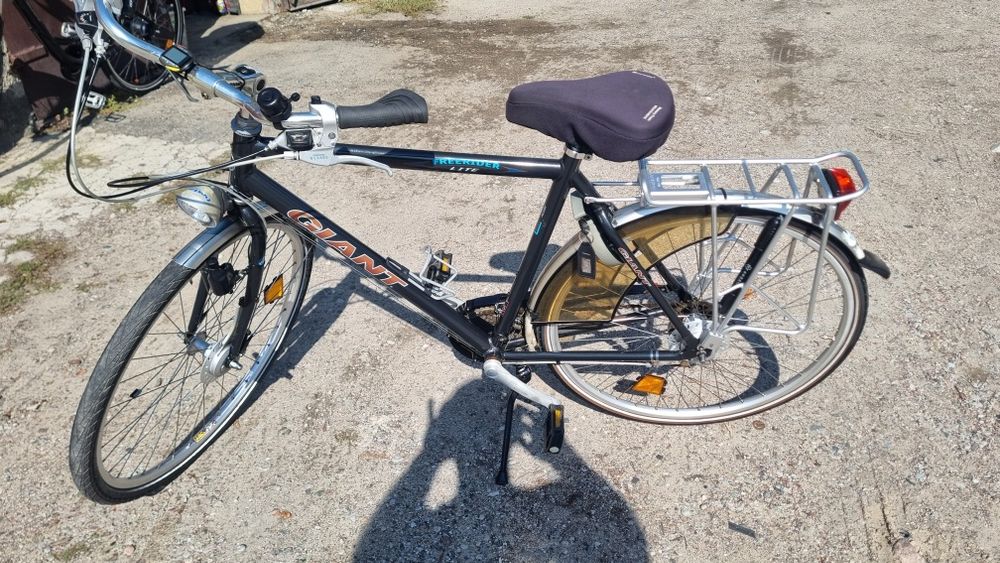 Rower trekingowy Giant Freerider Lite,kola 28 cali,przerzutki,