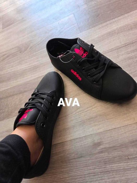 Czarne trampki damskie