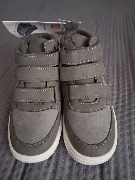 Nowe buty za kostkę 32 sneakersy Cleve na rzepy botki chłopięce jesień