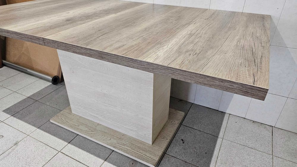 Mesa em madeira 2.20cm