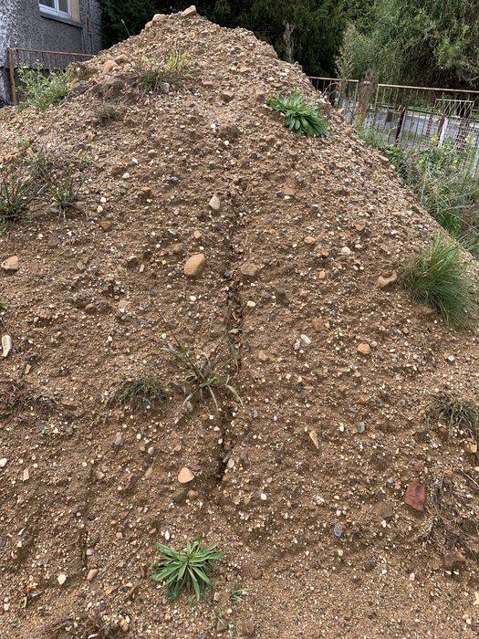 Oddam podsypkę- ziemie z wykopu