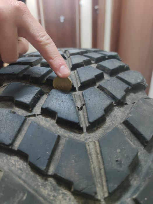 Pneus 4X4 215/75 R15 FEDIMA c/ jante montada