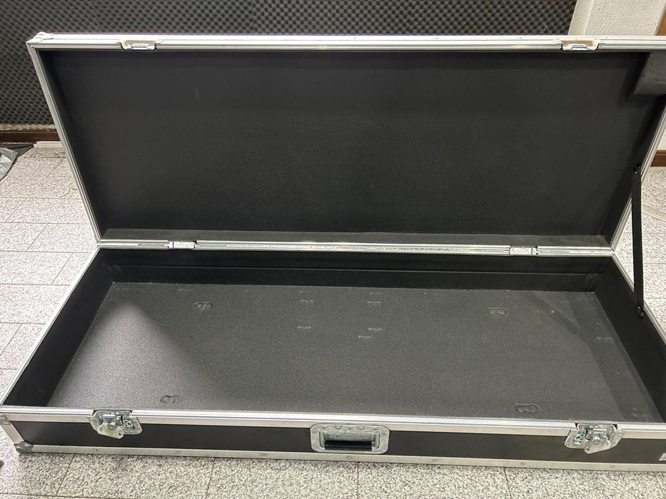 Roland Fantom G8 c/ Case | Como Novo