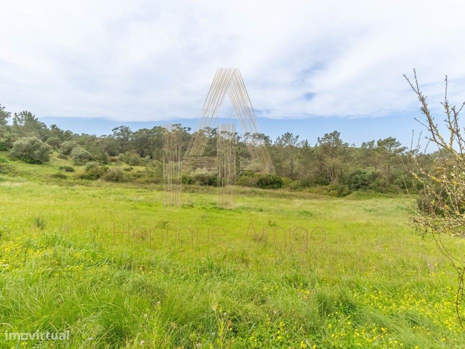 BAIXA DE PREÇO | Terreno em zona privilegiada