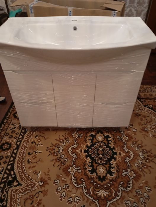 Тумба с умывальником