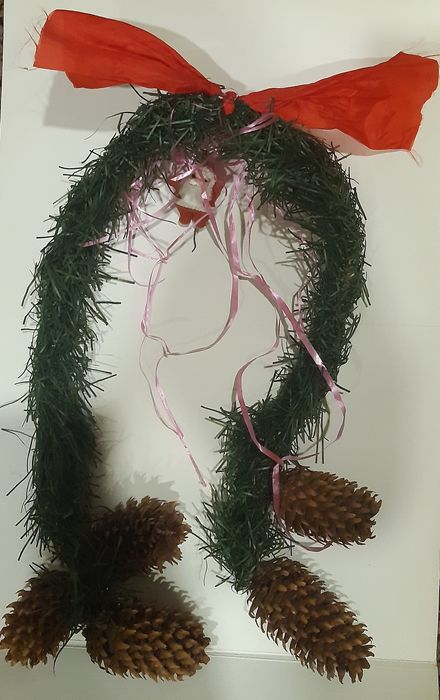 Новорічний різдвяний вінок  з шишками декор