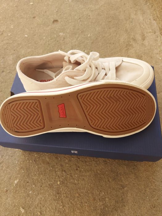 Sapatilhas para Senhora LEVI'S tamanho 39