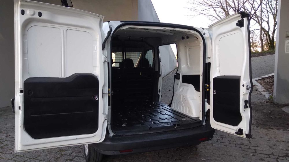 Fiat Doblo 1.3D Multijet 95cv Cargo 3 Lugares