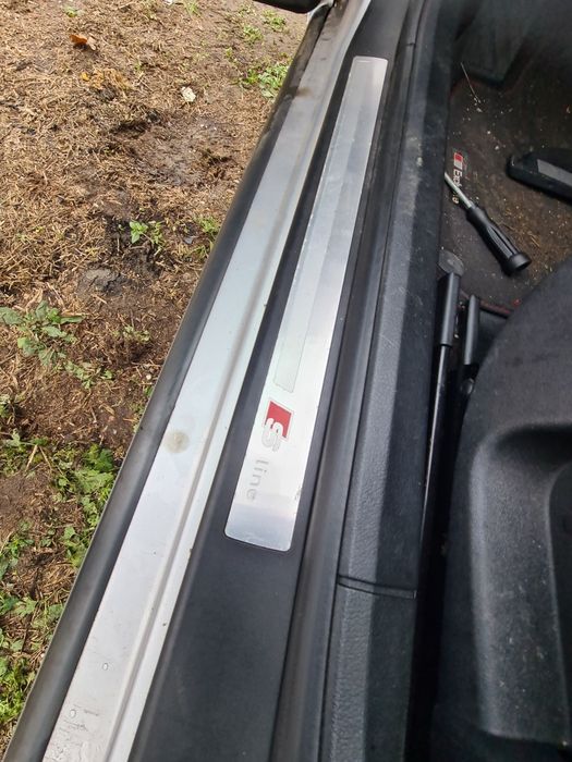 4szt LISTWY Sline progowe emblematy nakładki AUDI A4 B7 2006r