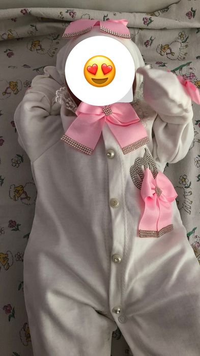 Комплект на виписку для дівчинки