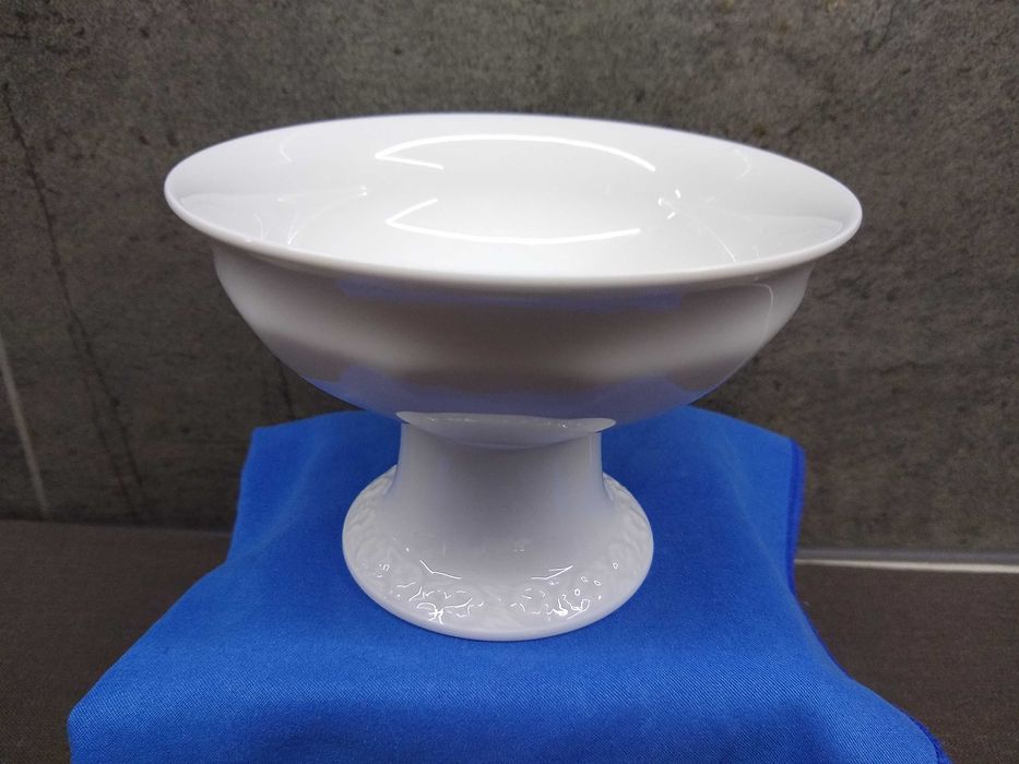 Pucharek na nodze Rosenthal Maria Biała