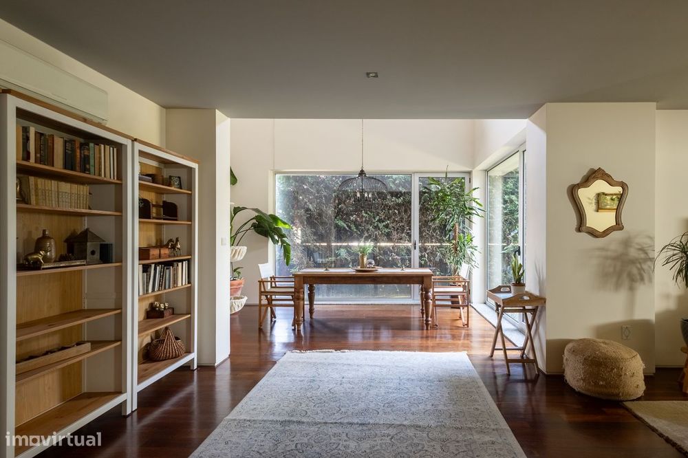 Moradia T5 de 3 Frentes em Ermesinde – Condomínio Fechado