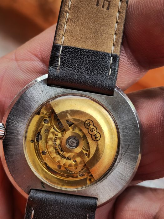 годинник Revue з автоматичним механізмом у корпусі Skeleton MSR 1970-х