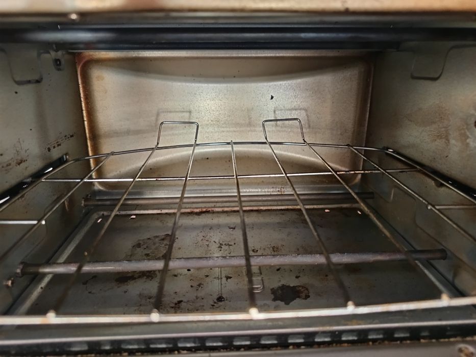 Mini forno elétrico para desocupar