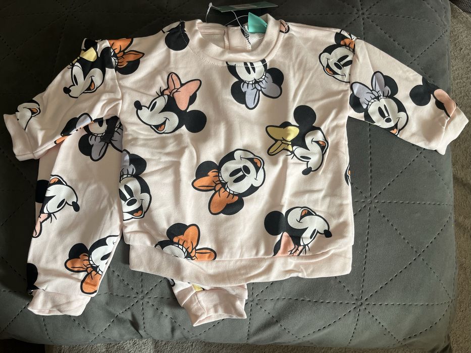 Śliczny dres dziewczęcy Disney Minnie 62/68 Nowy