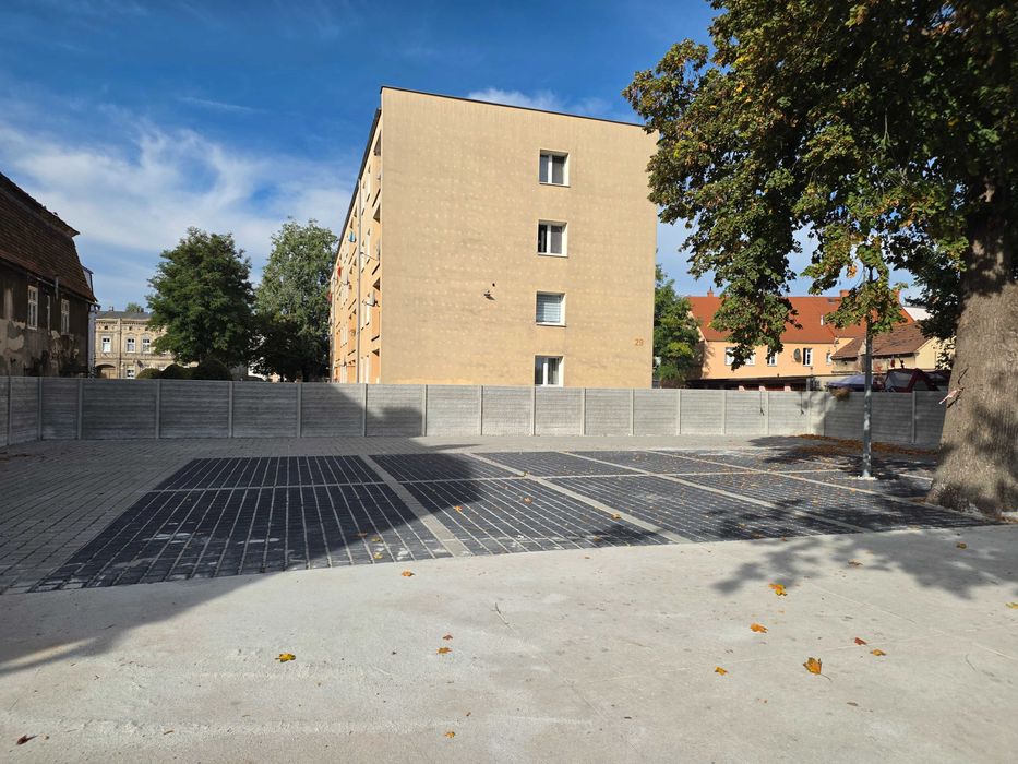 Miejsca PARKINGOWE do WYNAJĘCIA - Szlaban, ogrodzone, monitoring - ulica Armii Krajowej CENTRUM - Więcej