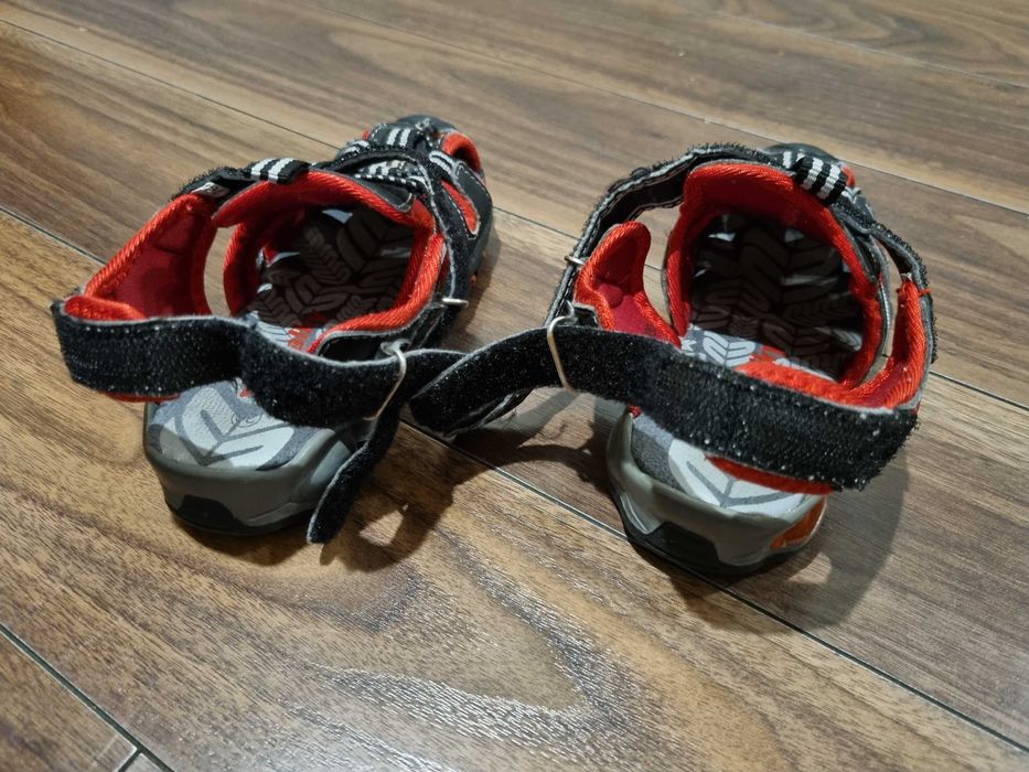 Sandały dziecięce Walky rozmiar 26