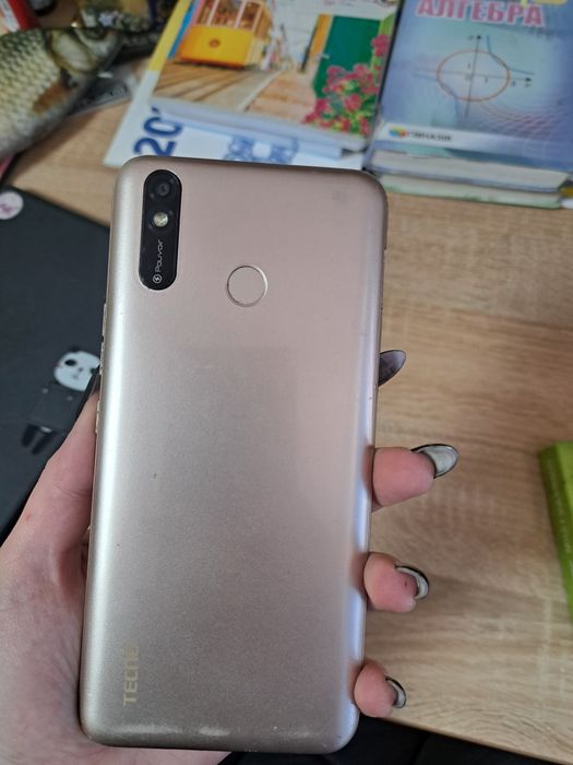 Телефон    техно