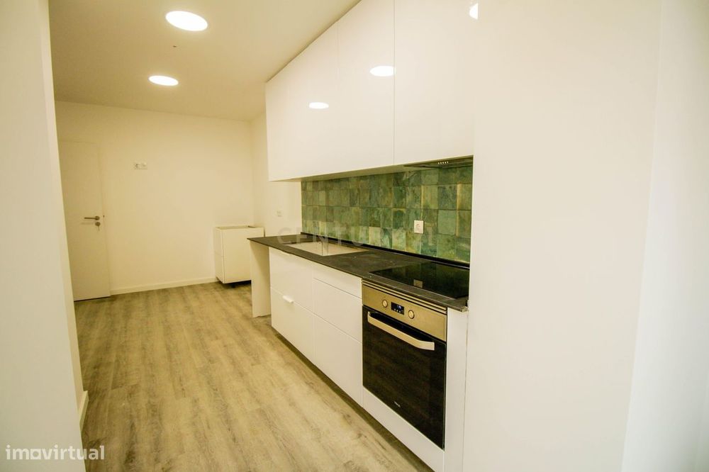 T3 em Queluz, perto do Palácio Nacional, totalmente remodelado e equip